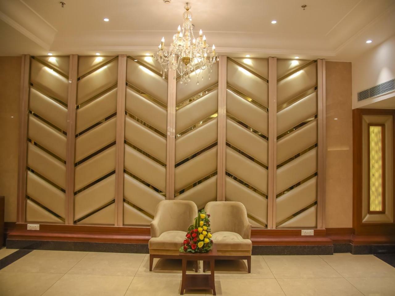 Bharawan Clarks Inn Express Амритсар Екстериор снимка