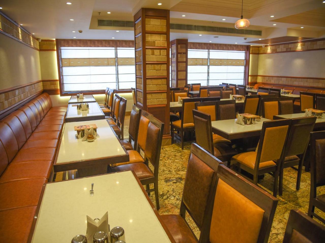 Bharawan Clarks Inn Express Амритсар Екстериор снимка