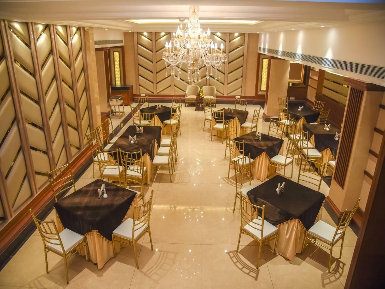 Bharawan Clarks Inn Express Амритсар Екстериор снимка